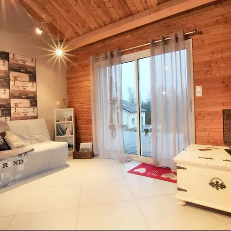 Maison Charmante Avec Vue Sur Montagne Pres D'yssingeaux 펜션 *