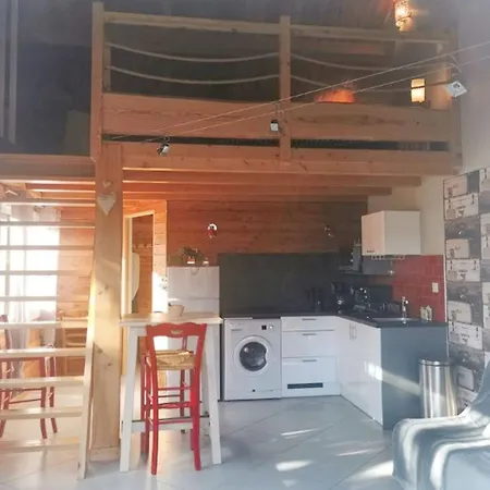 Maison Charmante Avec Vue Sur Montagne Pres D'yssingeaux 펜션 Yssingeaux